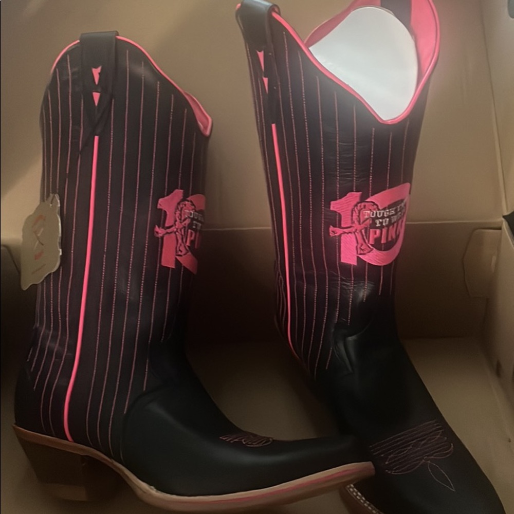 Twisted X cowgirl boots. Size 10